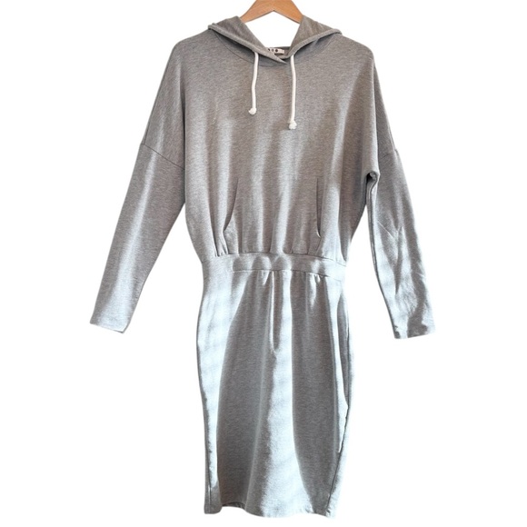 Three Dots Dress Size Medium Kangaroo Pocket Hoodie Grey Elasticized Waist - Picture 1 of 7